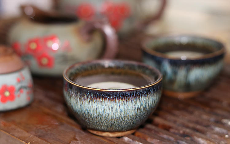 男人特别的手饰